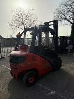 Gas gaffeltruck 2018  Linde H25T-02 1/2 CABIN (2)