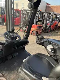 Gas gaffeltruck 2018  Linde H25T-02 1/2 CABIN (3)