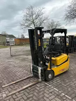 Egyéb 2016  Yale ERP16VTSWB (1)