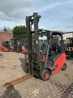 Chariots élévateurs GPL 2019  Linde H18T-01 1/2 CABIN (1)