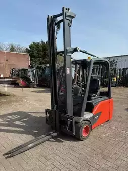 Eléctrica de 3 ruedas 2019  Linde E20L-02 (1)