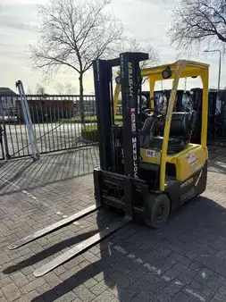 Elektryczne 3-kołowe 2012  Hyster J1.6XNTSWB (1)