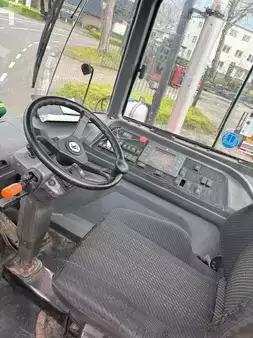 Schlepper 2011  Kalmar TRL618i B TERMINALTREKKER (3)