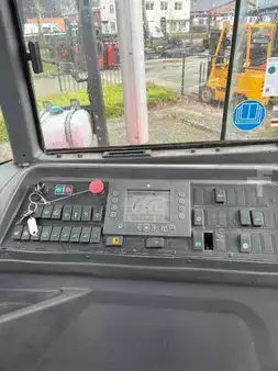 Schlepper 2011  Kalmar TRL618i B TERMINALTREKKER (4)