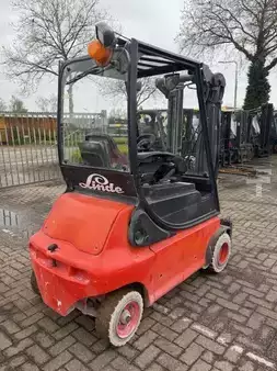 Electric - 4 wheels 2008  Linde E20P (2)