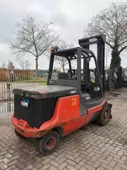 Eléctrica de 4 ruedas 2005  Linde E48P (2)