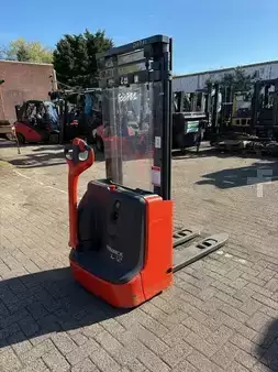 Apilador eléctrico 2015  Linde L12 (1)