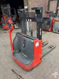 Apilador eléctrico 2018  Linde L12 (1)