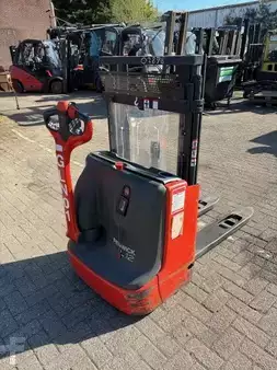 Apilador eléctrico 2018  Linde L12 (1)