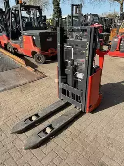 Apilador eléctrico 2018  Linde L12 (2)