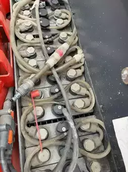 Apilador eléctrico 2011  Linde L16i (3)