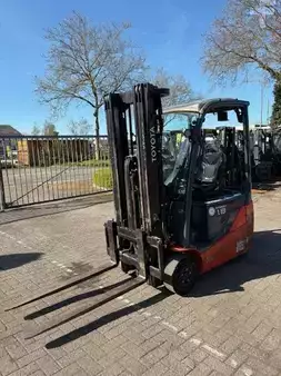 El truck - 3 hjulet 2018  Toyota 8FBEK18T (1)