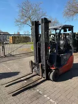 El truck - 3 hjulet 2015  Toyota 8FBEKT18 (1)