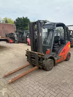 Wózki widłowe diesel 2016  Linde H25D-02 CABIN (1)