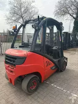 Wózki widłowe diesel 2018  Linde H25D-02 half CABIN (2)