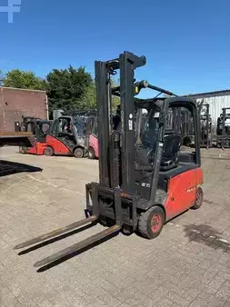 Elektro tříkolové VZV 2011  Linde E16P-01 (1)