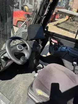 Gázüzemű targoncák 2018  Linde H25T-02 CABIN (3)