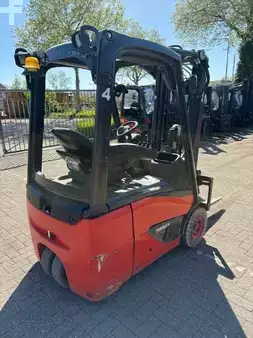 Carrelli elettrici 3 ruote 2018  Linde E15-02 (2)