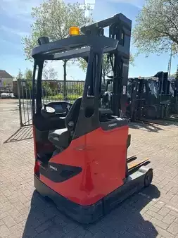 Schubmaststapler 2019  Linde R12B-01 (1)
