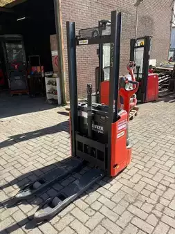 Pallet Stackers 2018  Linde L10B (2)