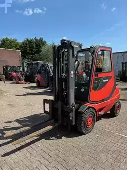 Gázüzemű targoncák 2002  Linde H25T03 1229 HOURS (1)