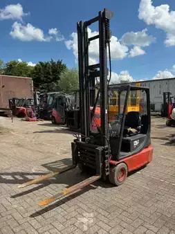 El truck - 3 hjulet 2018  Linde E16C (1)