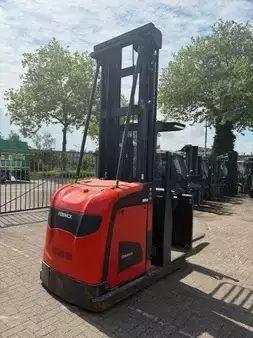 Vertikal-Kommissionierer 2015  Linde V Modular (1)