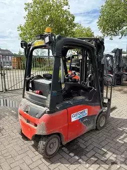 Carrelli elettrici 4 ruote 2017  Linde E16P-02-Li-Ion 938 Ah (2)