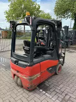 Carrelli elettrici 3 ruote 2017  Linde E16-02 (2)