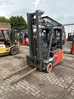Eléctrico - 3 rodas 2019  Linde E18L-02 (1)