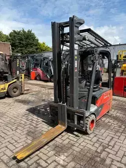 Eléctrico - 3 rodas 2019  Linde E18L-02 (1)
