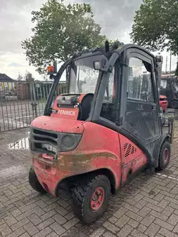 Carrelli elevatori GPL 2011  Linde H25T CABIN (3)