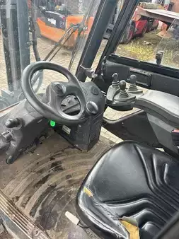 Carrelli elevatori diesel 2009  Linde H25D CABIN (5)