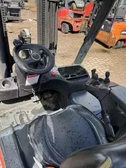 Carrelli elettrici 3 ruote 2018  Linde E16-02 Li ion (4)