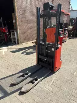 Apilador eléctrico 2021  Linde L10B (2)