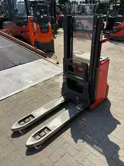 Pinontavaunu 2019  Linde D08 (2)