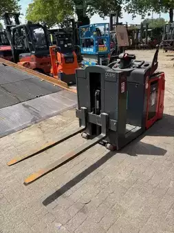 Horizontální vychystávací vozík 2018  Linde V08-02 (2)