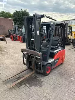 Elektro tříkolové VZV 2018  Linde E15-02 (1)