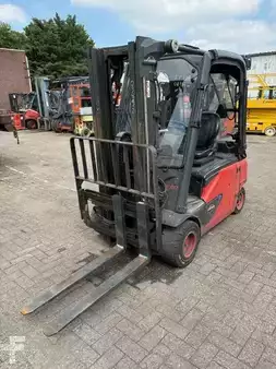 4-wiel elektrische heftrucks 2020  Linde E20PL02 half CABIN (1)