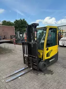 Carrelli elettrici 4 ruote 2016  Hyster J1.8XNT (1)