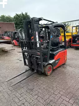 Elektro tříkolové VZV 2021  Linde E16-02 Li ion INT CHARGER (1)