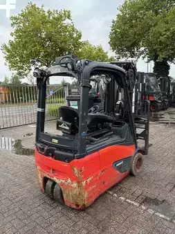 Elektro tříkolové VZV 2021  Linde E16-02 Li ion INT CHARGER (2)