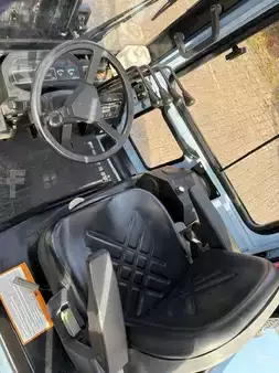 Wózki widłowe diesel 2015  Utilev UT25P NO CLAMP ! (4)