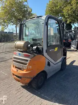 Carrelli elevatori GPL 2007  Still RX70-25T CABIN (2)
