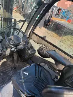 Diesel Forklifts 2011  Toyota 02-8FDF30 CABIN (4)
