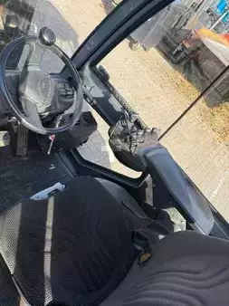Carretilla elevadora GLP 2015  Toyota 02-8-FGF-25 CABIN (4)