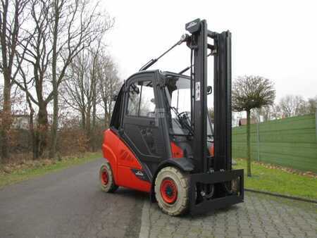Propane Forklifts 2014  Linde H30T-02 (2)