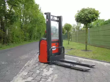 Stoccatori 2008  Linde L12 (2)