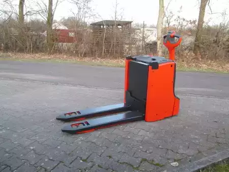 Niederhubwagen 2016  Linde T16L (3)