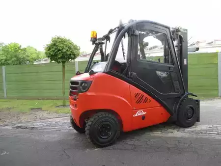 LPG heftrucks 2011  Linde H35T-01 (3)